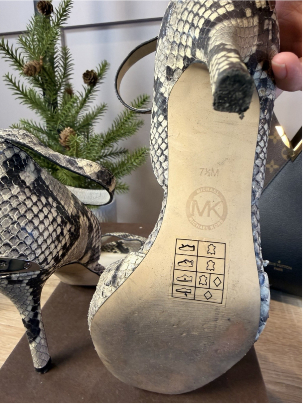 Michael Kors Snakeskin Print Ankle Strap Heels Size 7.5 Leather Stiletto Sandals - Picture 7 of 9